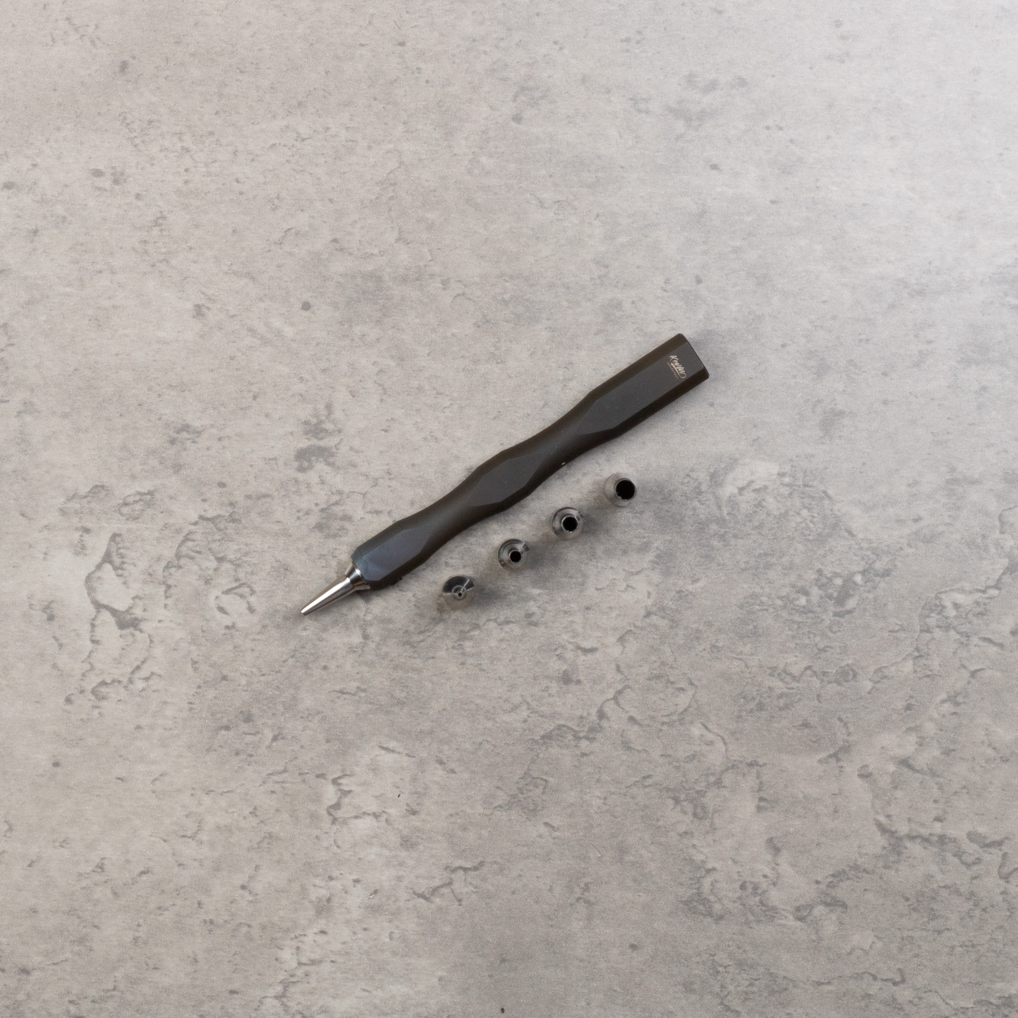 BLACK HOLE POUNCH WITH 5 HANDLE